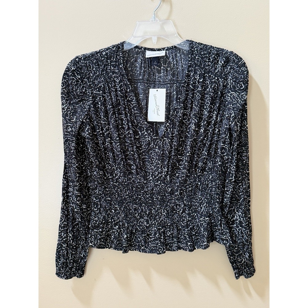 Universal Thread Long Sleeve Smocked Blouse Floral Print- Black & White Sz M NWT